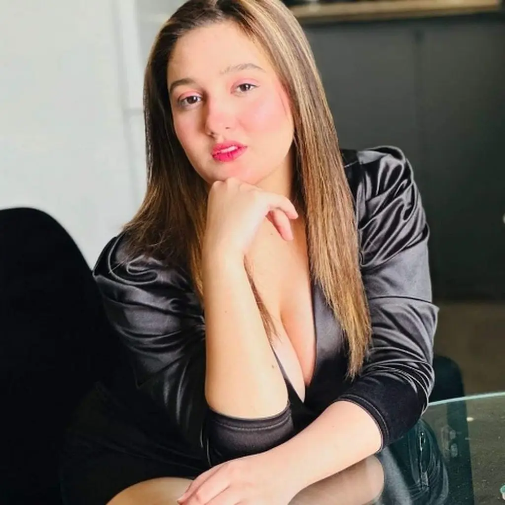 Escort Girl Lahore 27